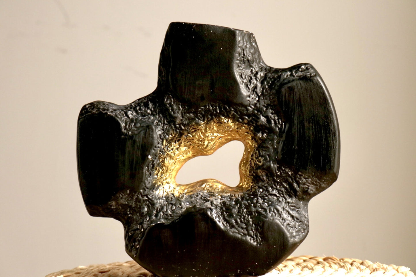 Golden Lava Vase - Black